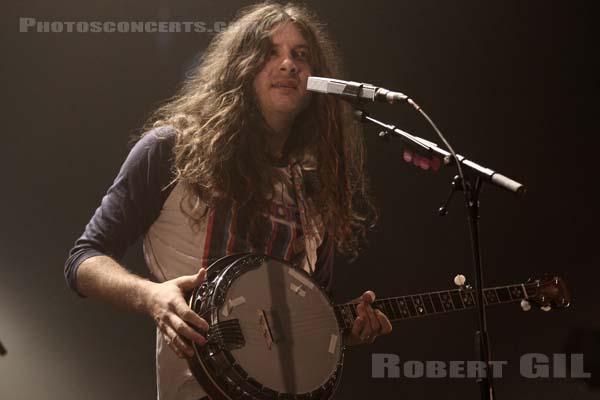 KURT VILE AND THE VIOLATORS - 2015-10-30 - PARIS - Grande Halle de La Villette - 